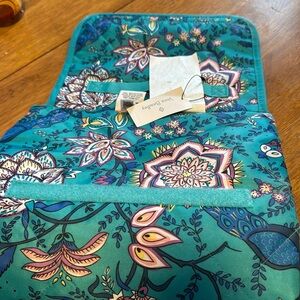 Vera Bradley picnic or beach blanket 67x50 NWT